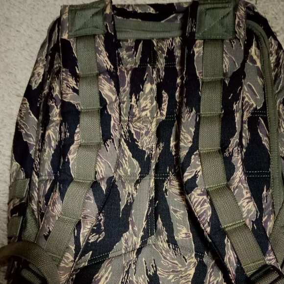 Goruck GR2 26L tiger stripe backpack, made in USA - Picture 4 of 4